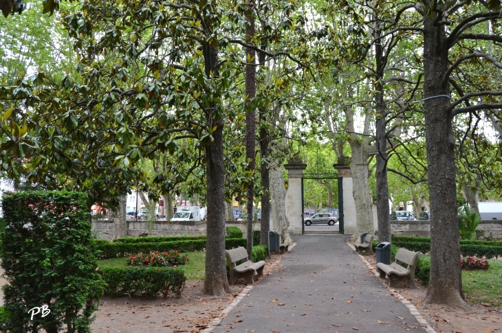 Parc de L'Hotel-de-Ville - Saint-Chinian