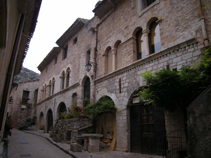 VIEUX QUARTIER - Saint-Guilhem-le-Désert