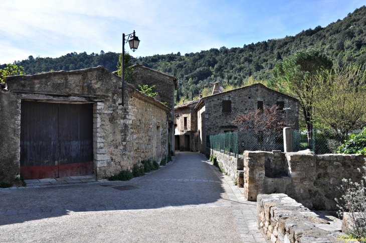 Entrée du village - Saint-Guilhem-le-Désert