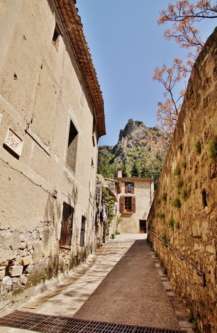 La Commune - Saint-Guilhem-le-Désert