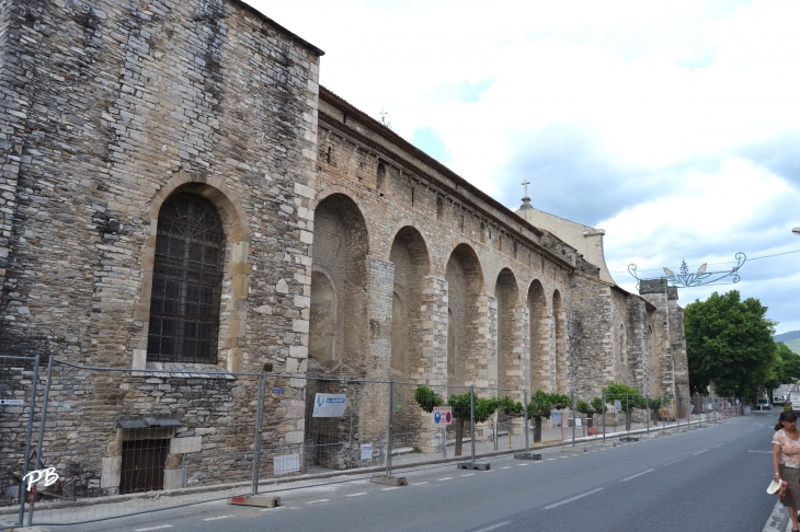 Cathédrale Saint-Pons  - Saint-Pons-de-Thomières