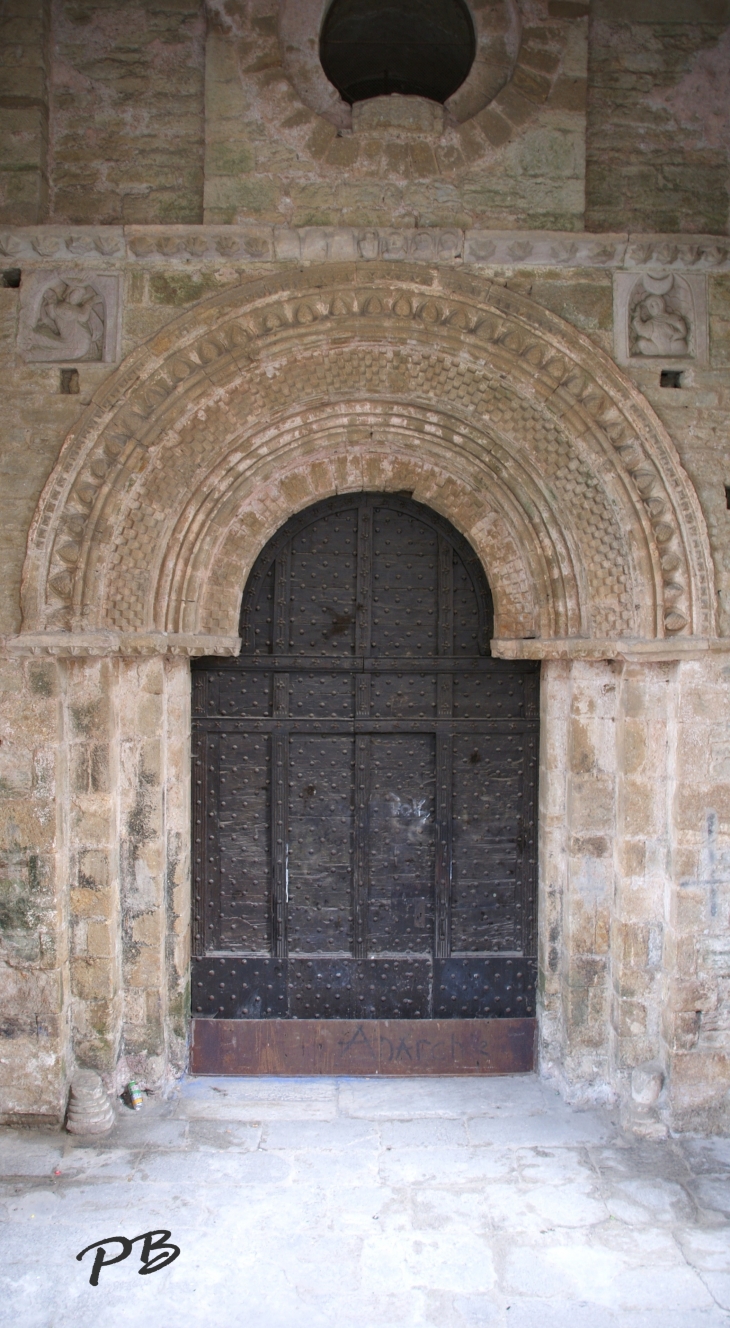 Cathédrale Saint-Pons-porte-des-morts-12-em-siecle - Saint-Pons-de-Thomières