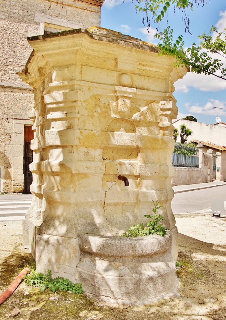 Fontaine - Saussan