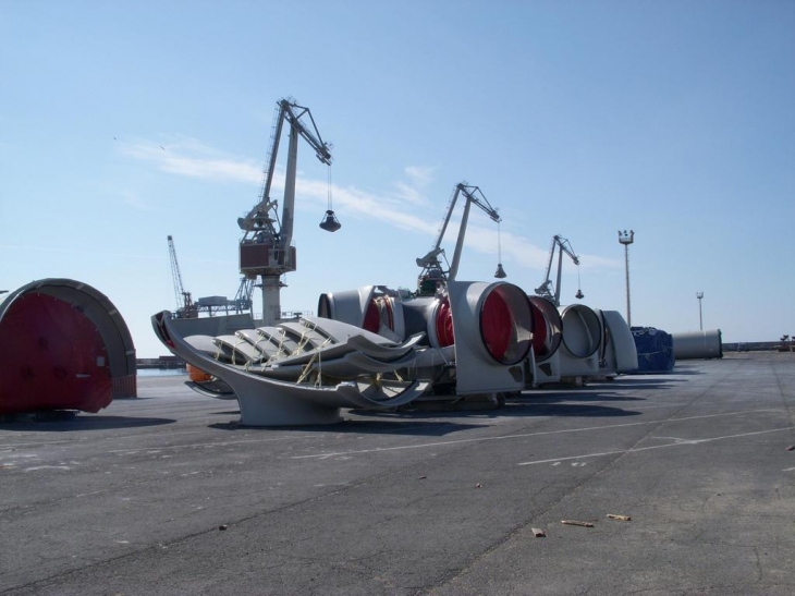 Le port de commerce de Sète