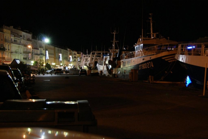 La marine la nuit. - Sète