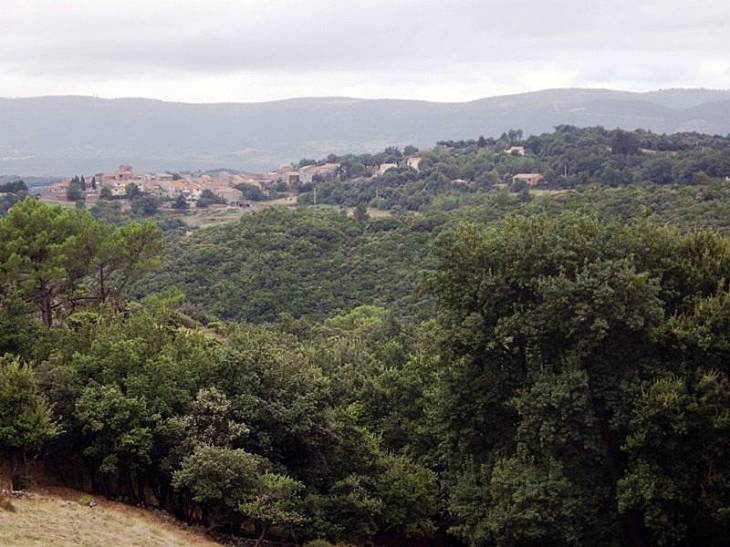 Le village vu de la montagne - Soumont