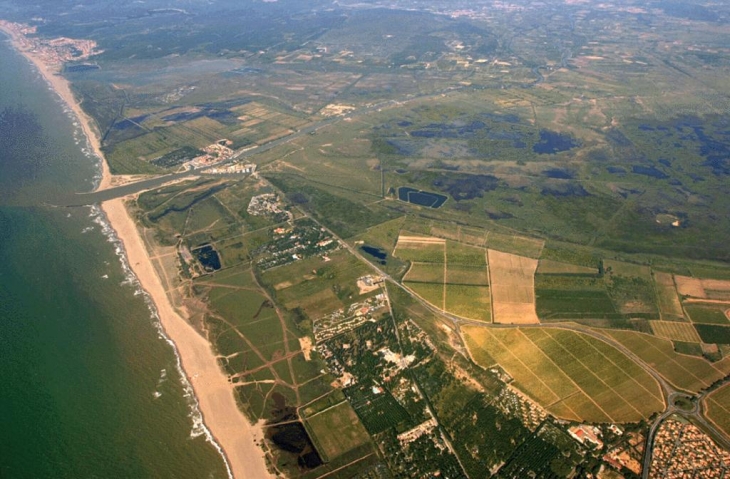 Plage de Vendres et embouchure de l'Aude