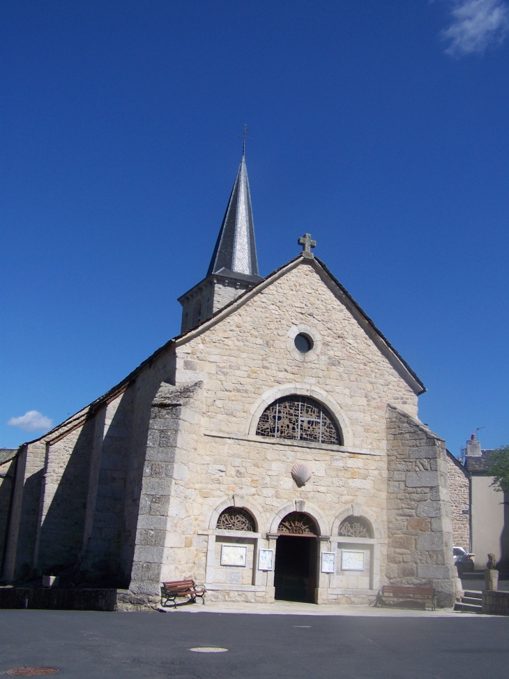 église Saint-Etienne - Aumont-Aubrac