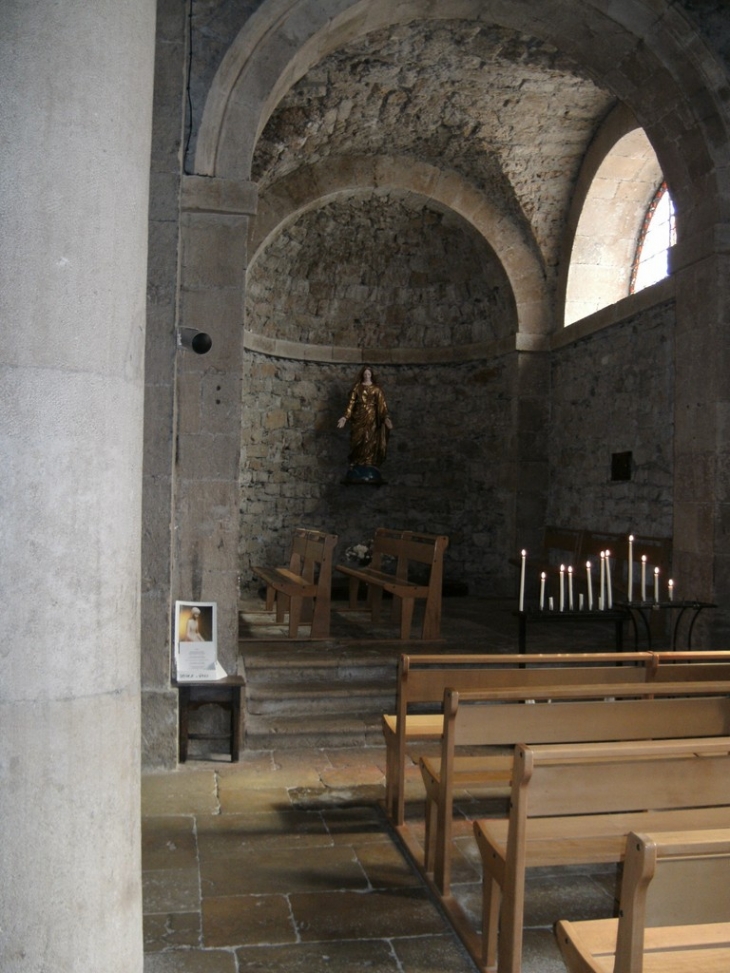 Intérieur de l'église de Florac