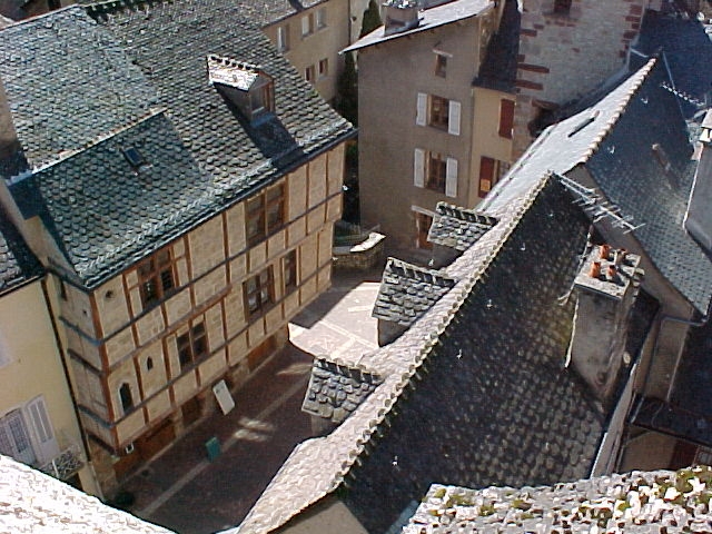 Place au blé vue du clocher - La Canourgue