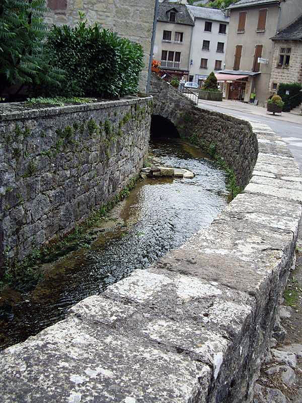 La petite Venise lozérienne - La Canourgue