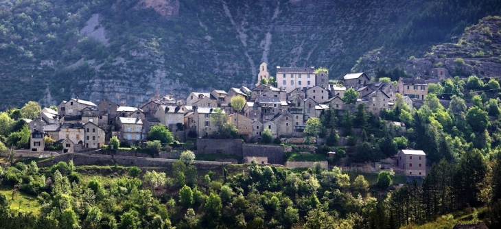 Montbrun village