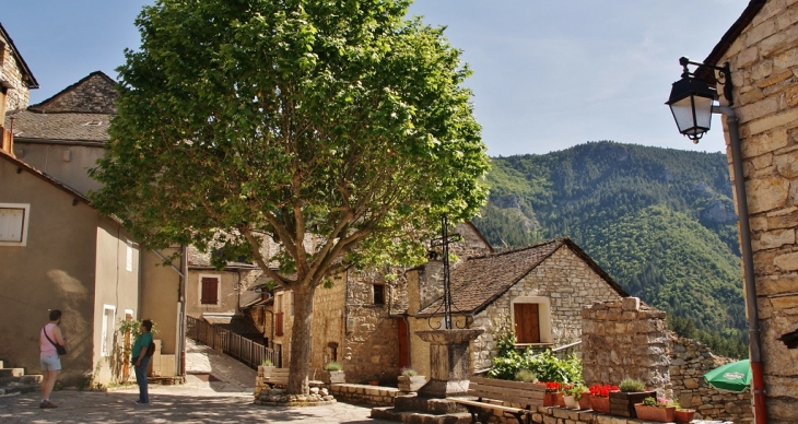  - Montbrun