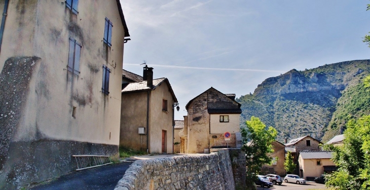  - Montbrun