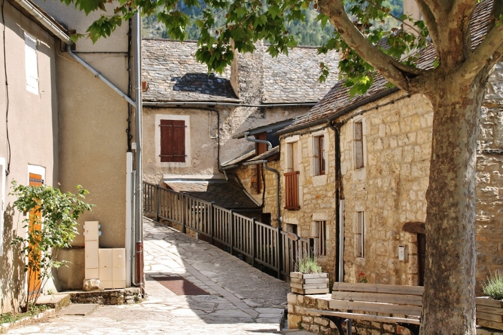  - Montbrun