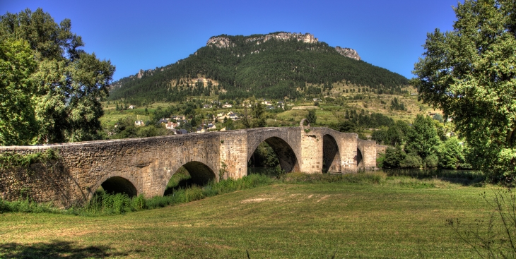 Vue sur le pont - Quézac