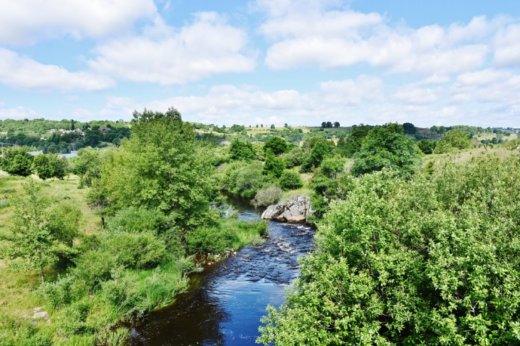 Le Bes - Recoules-d'Aubrac