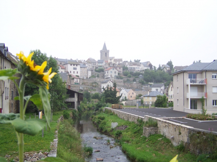 La tour du donjon, clocher de la ville XIIIème - Saint-Chély-d'Apcher