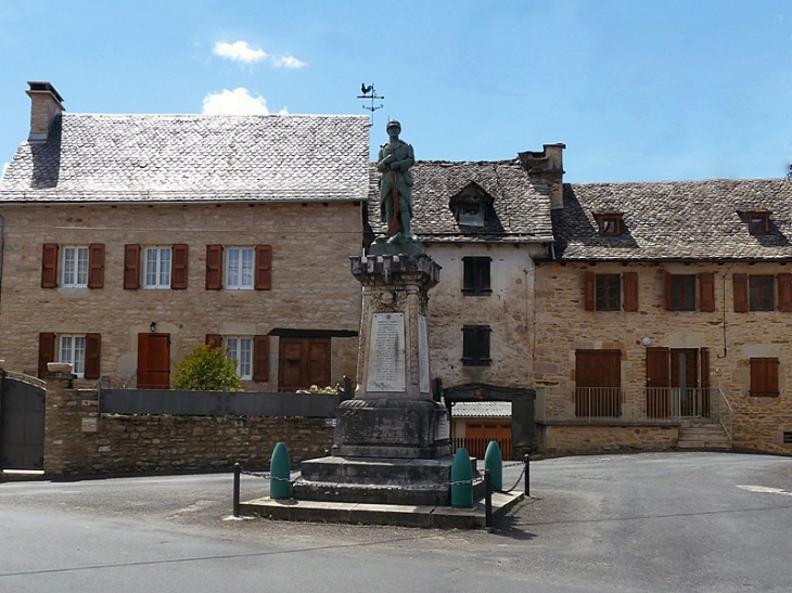 La place - Saint-Germain-du-Teil