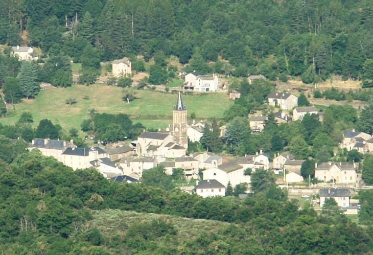 Vébron, centre: JM Ausset - Vebron