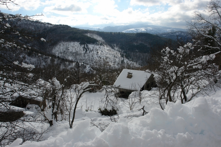 Maisons de Solpérières sous leur manteau: JM Ausset de neige - Vebron