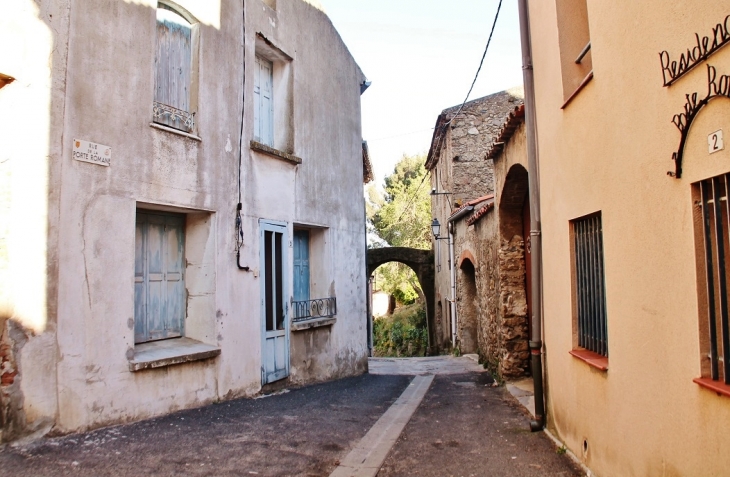 Le Village - Ansignan