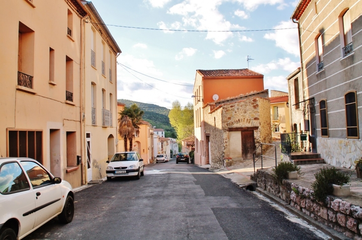 Le Village - Ansignan