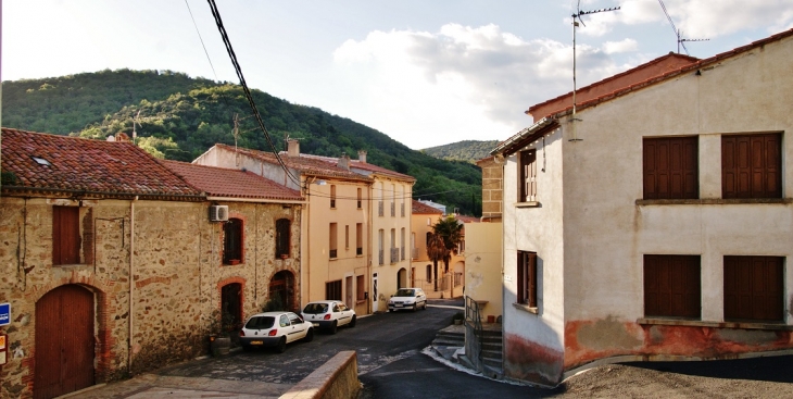 Le Village - Ansignan