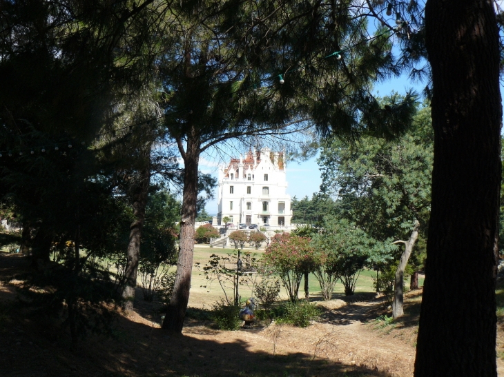 Château de VALMY vu du parc. - Argelès-sur-Mer