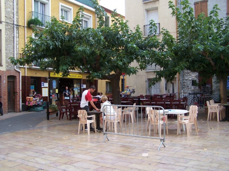 Place République à ARGELES - Argelès-sur-Mer