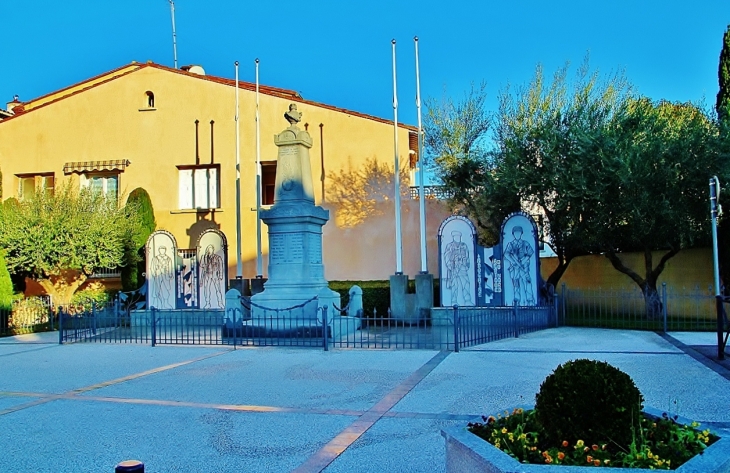 MONUMENT AUX MORTS - Bompas