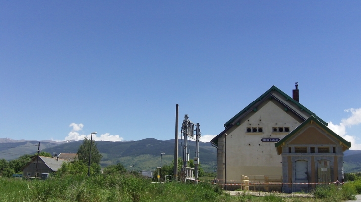 Gare Bourg-Madame