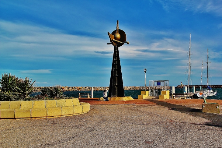 MONUMENT AU PORT - Canet-en-Roussillon