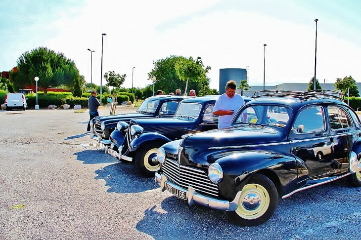 VOITURES ANCIENNES - Canet-en-Roussillon