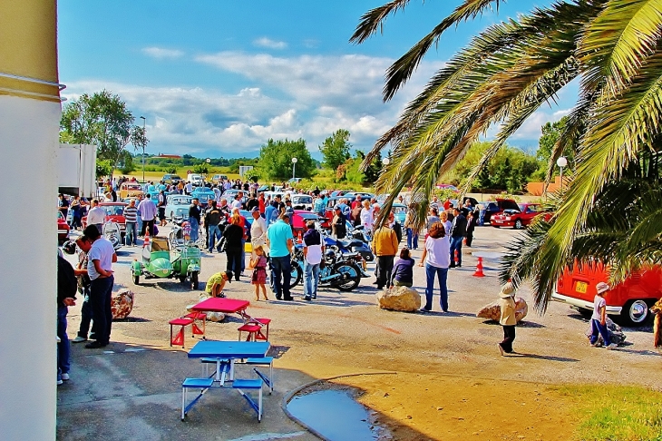 VOITURES ANCIENNES - Canet-en-Roussillon