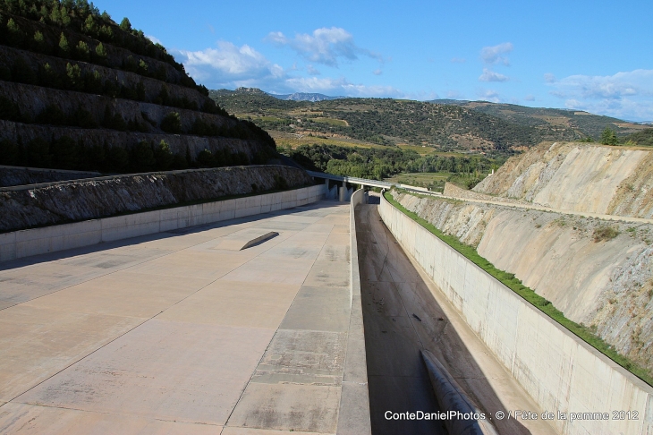 BARAGE  - Caramany