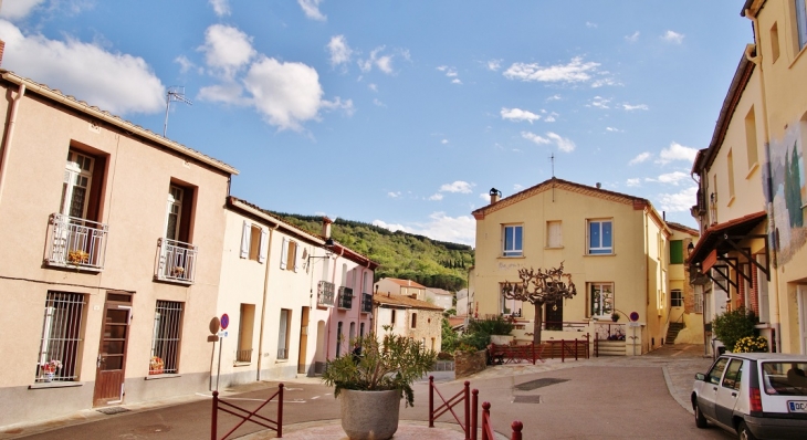 Le Village - Cassagnes