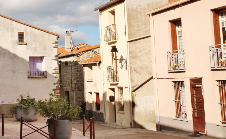 Le Village - Cassagnes