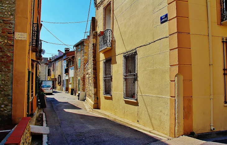 RUE DU MARCHE - Claira