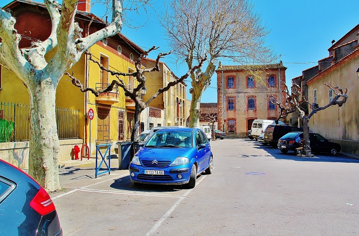 PLACE DE L EGLISE - Claira