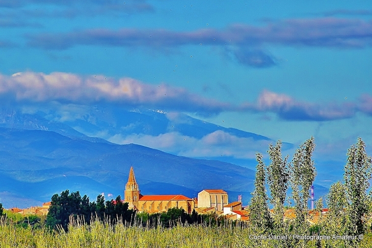 EGLISE DE BOMPAS ( vue de la voie verte ) - Claira