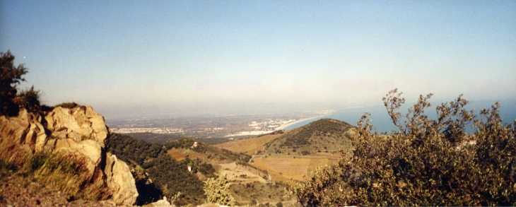 Vue sur Collioure et la Méditéranée