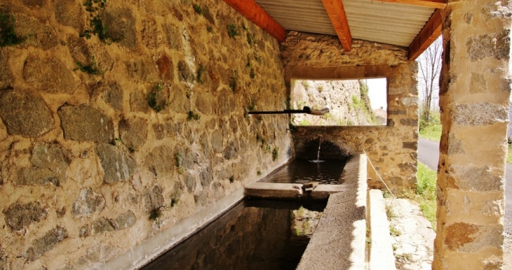 Le Lavoir - Corsavy