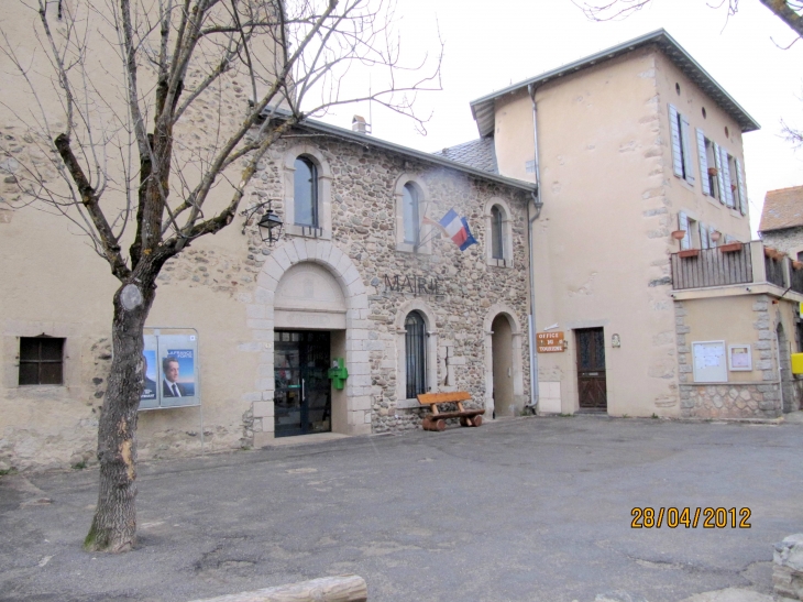 Rue principale de formigueres - Formiguères