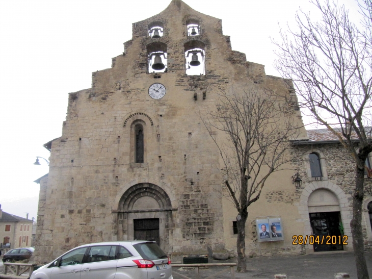 Eglise de FORMIGUERES - Formiguères