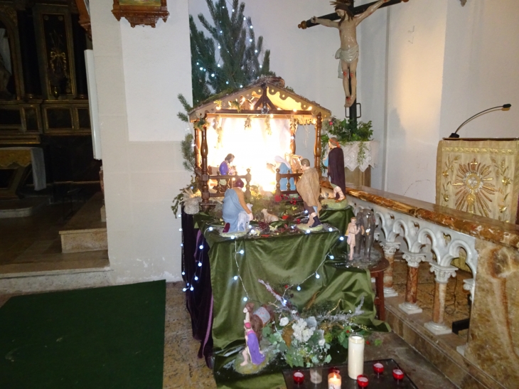 Creche dans l'eglise - Formiguères