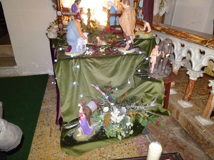 Creche dans l'eglise - Formiguères