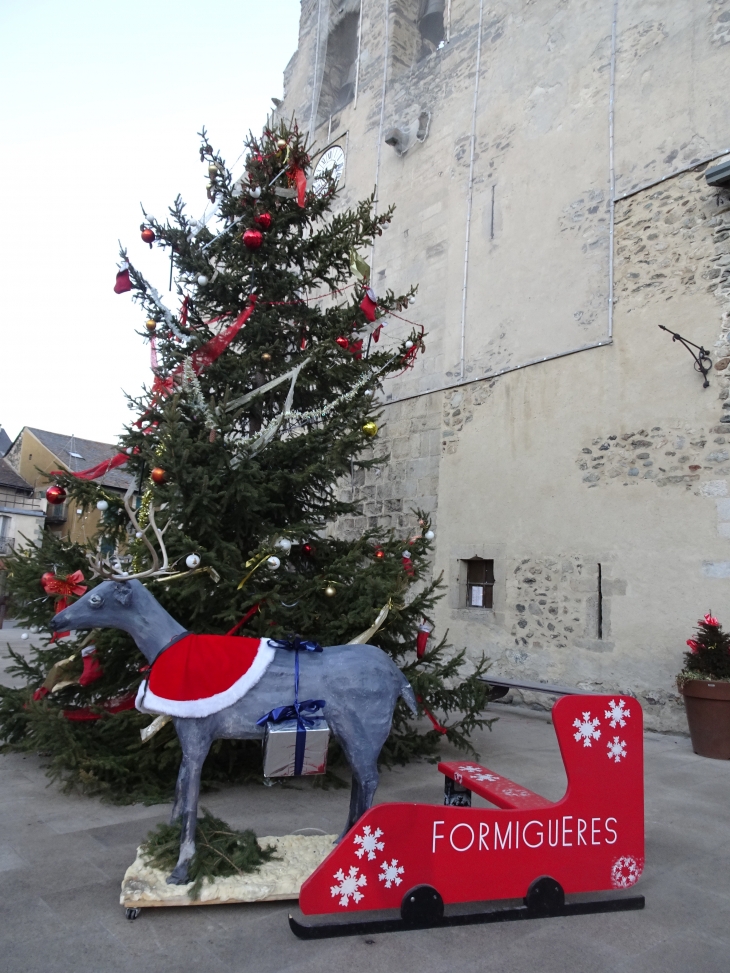 Place de l'eglise - Formiguères