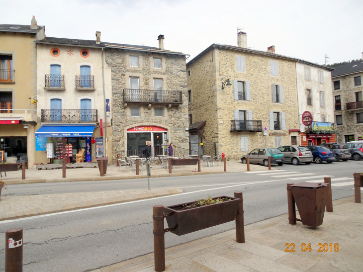 Centre du village de formigueres - Formiguères