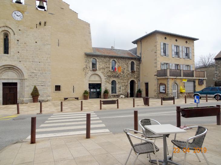 Centre du village de formigueres - Formiguères